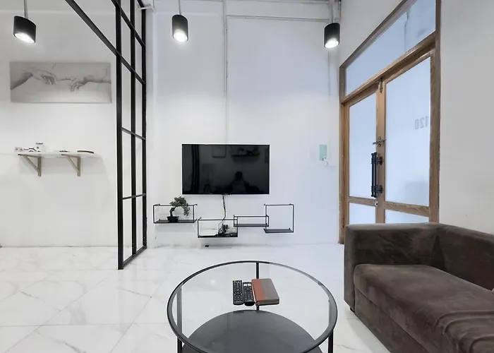 200m To Chinatown Yaowarat Entire 3-floor 5 Bedrooms Characteristic Old Neighborhood Great For Groups * Bangkok