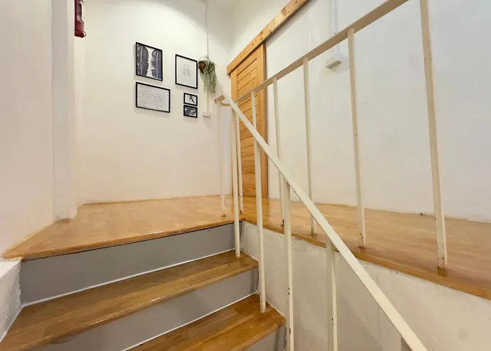 200m To Chinatown Yaowarat Entire 3-floor 5 Bedrooms Characteristic Old Neighborhood Great For Groups Bangkok