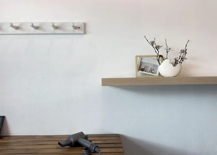 200m To Chinatown Yaowarat Entire 3-floor 5 Bedrooms Characteristic Old Neighborhood Great For Groups Villa *