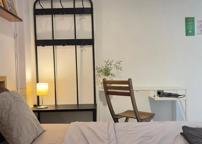 200m To Chinatown Yaowarat Entire 3-floor 5 Bedrooms Characteristic Old Neighborhood Great For Groups Villa Bangkok